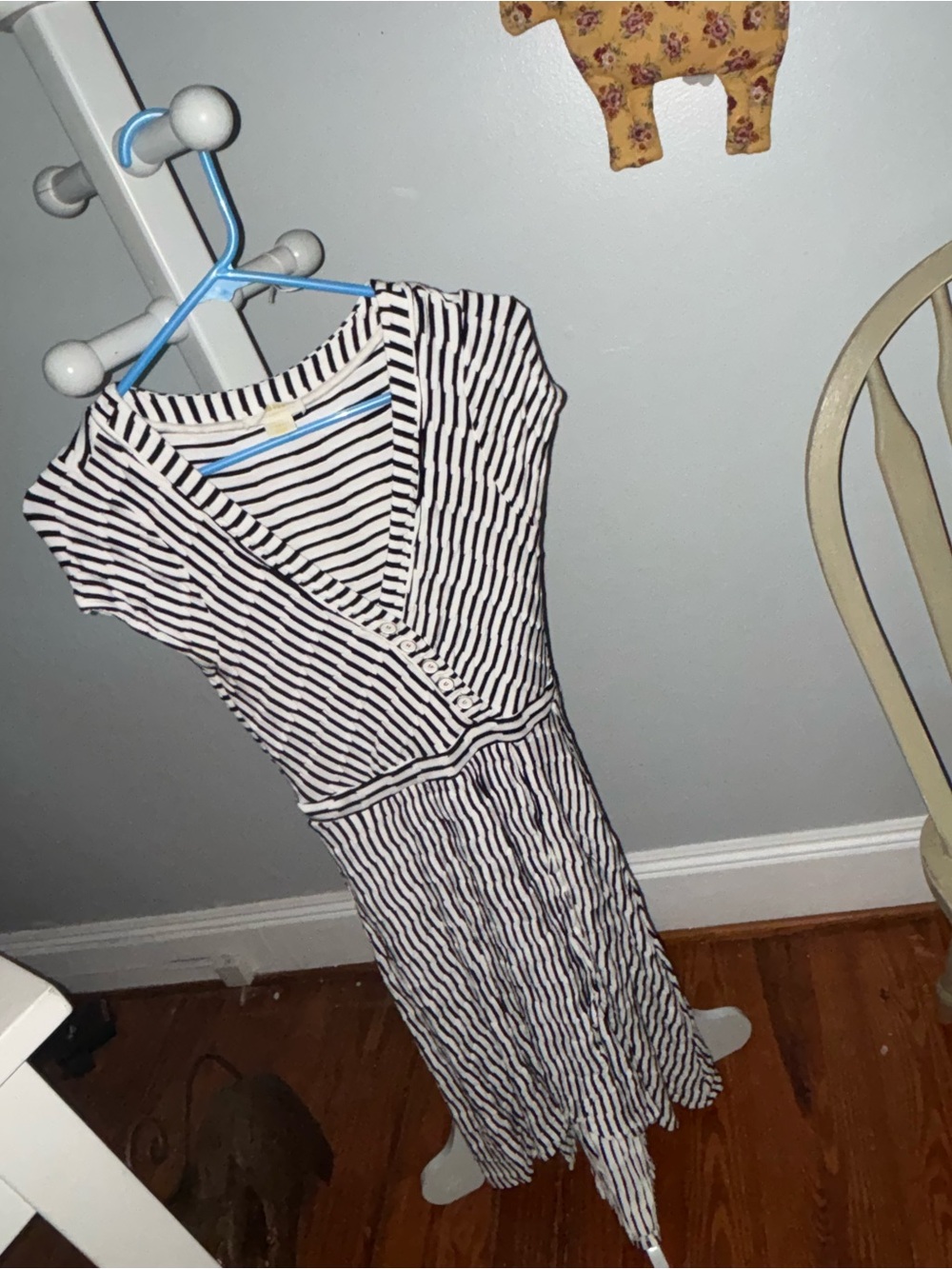 Maeve Sz Sm Black and White Striped V‑Neck Midi Dress
